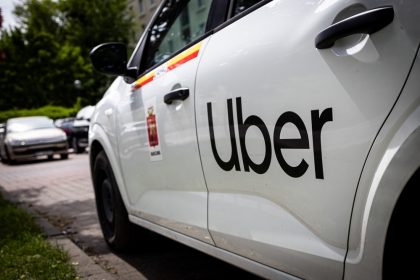 Uber z uberomatami dla klientów offline